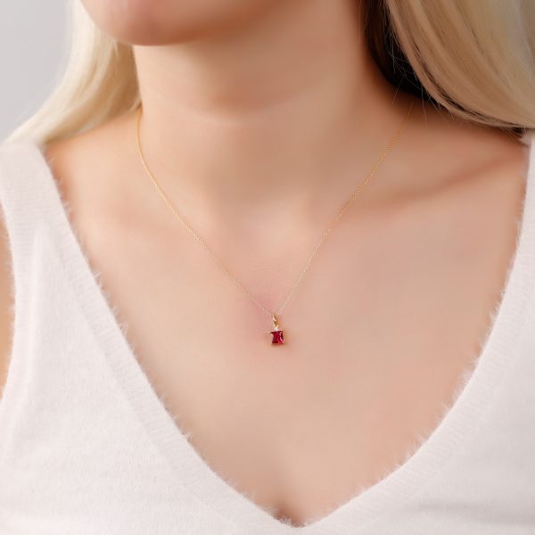 Gümüş Birthstone Kolye /Kare Taşlı -Temmuz-Ruby