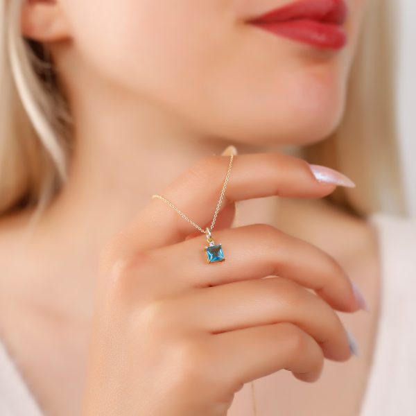 Gümüş Doğum Taşı Kolye /Kare Taşlı -Aralık-Mavi Topaz